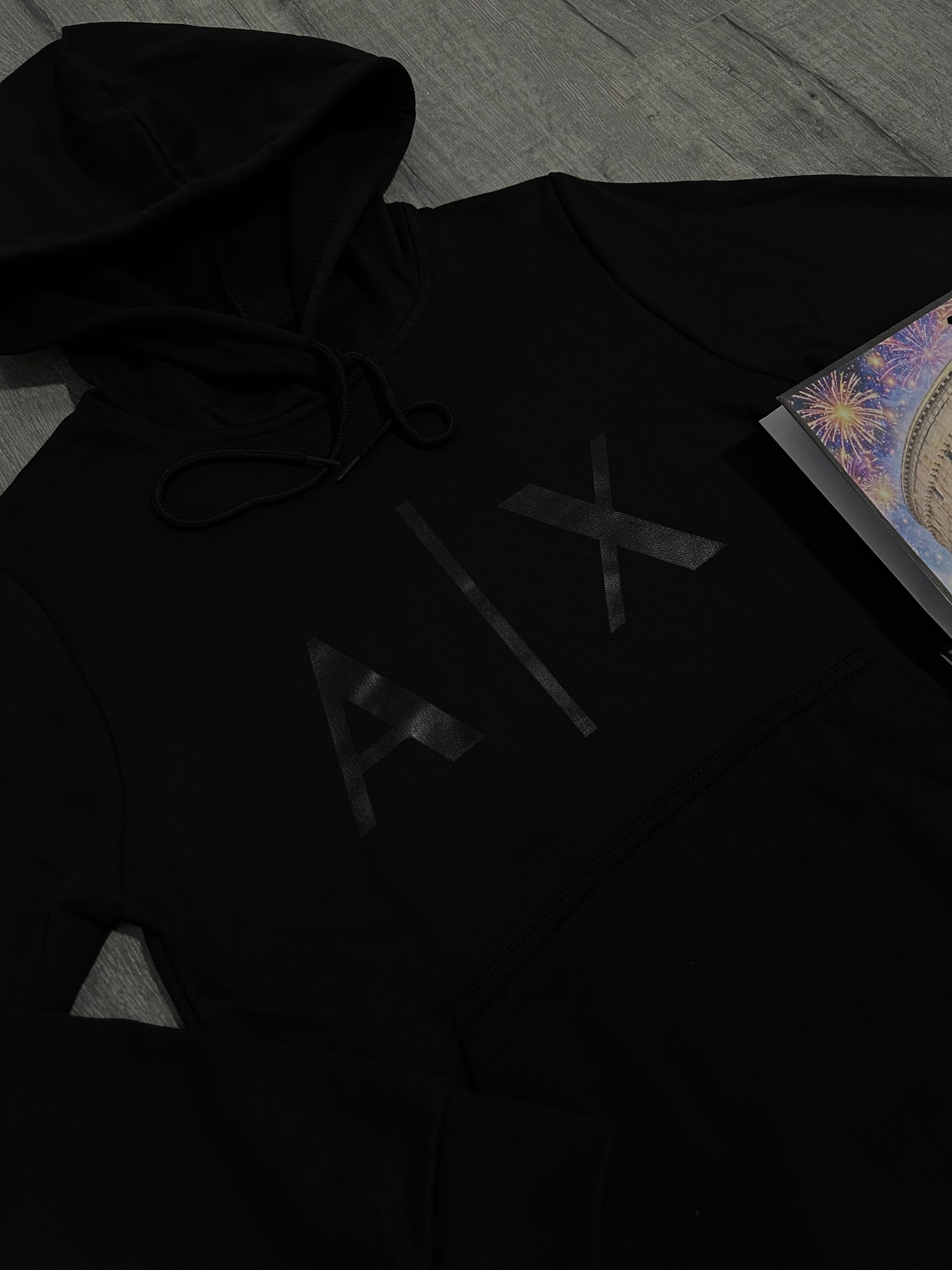 POLERON AX BLACK