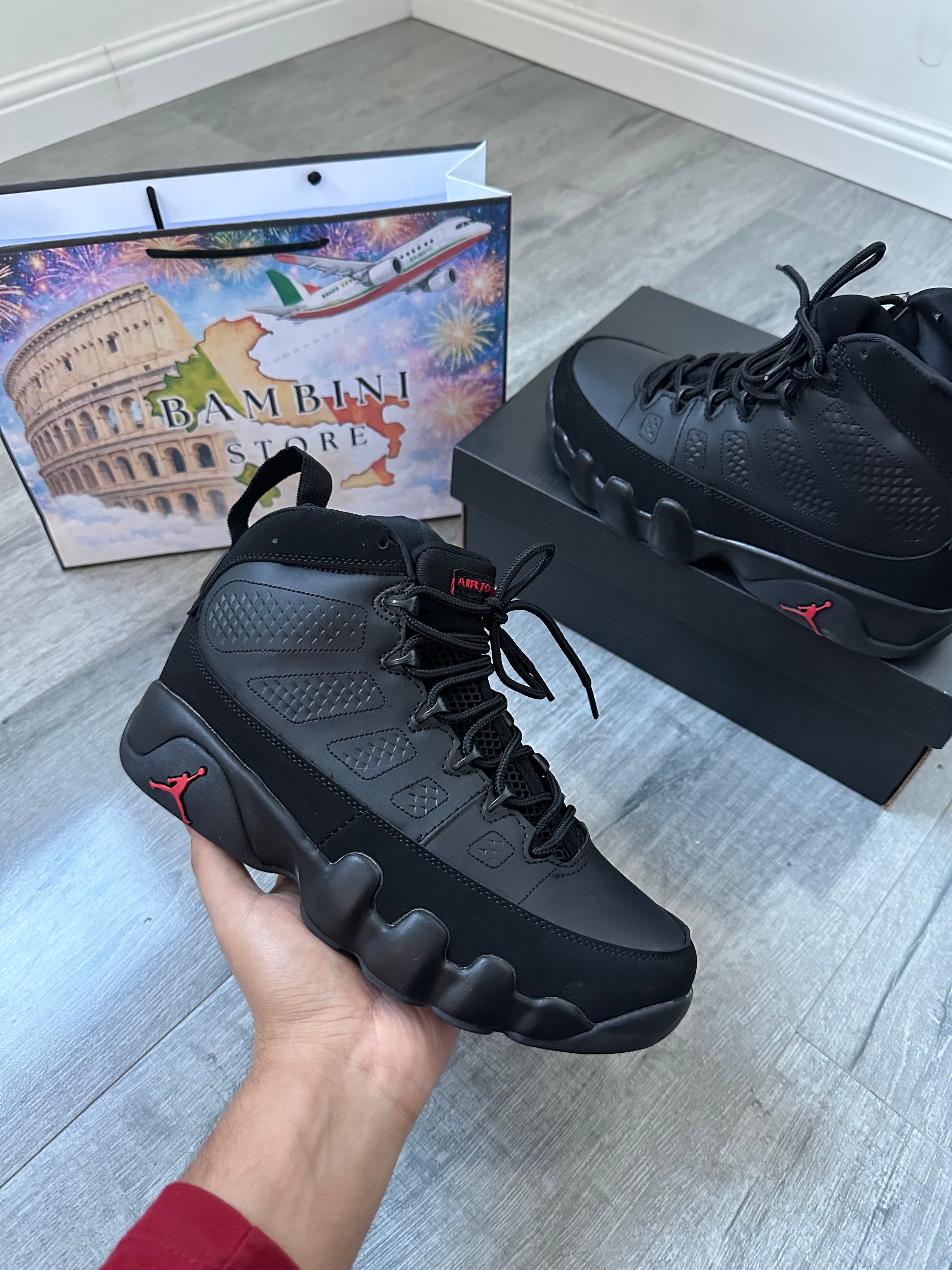 RETRO 9 BLACK