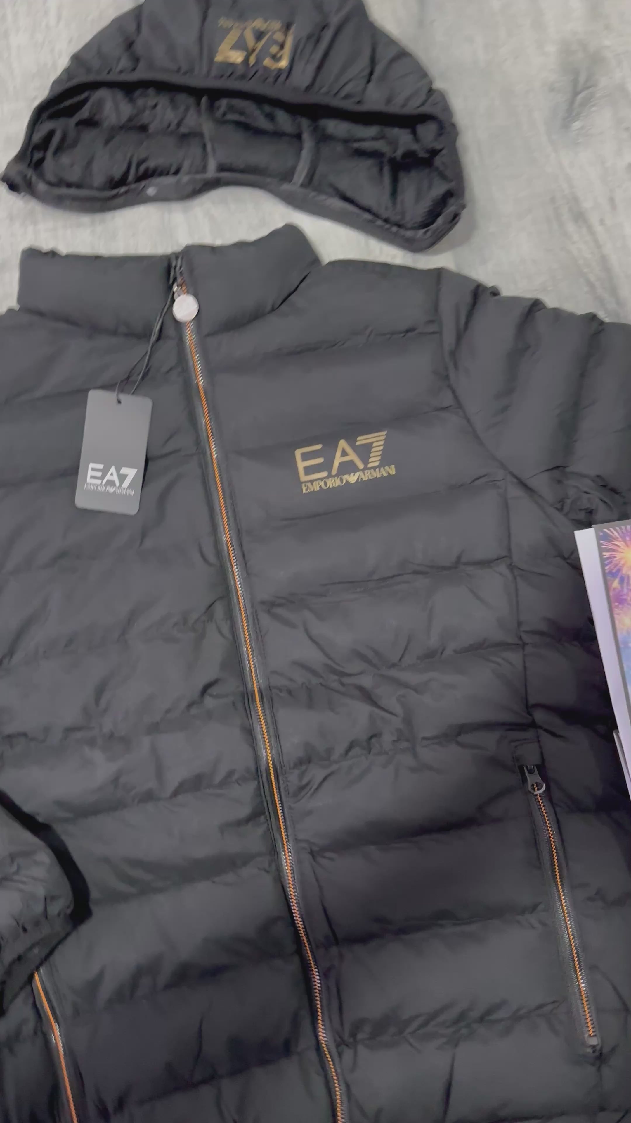 CHAQUETA EA7